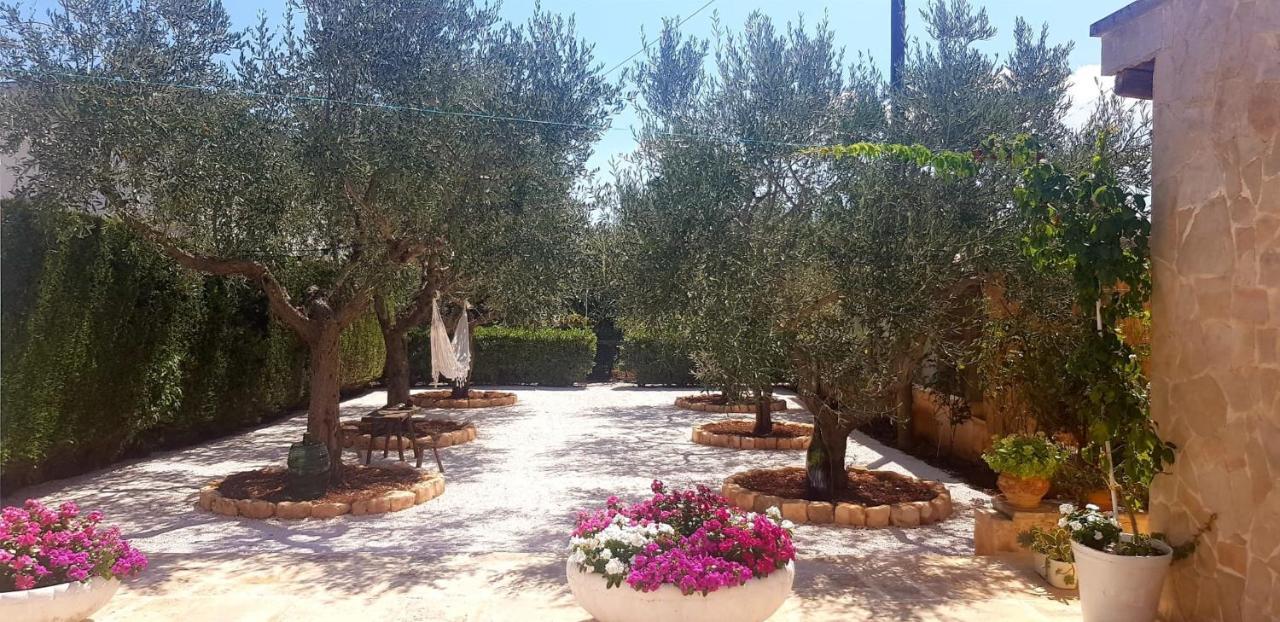 فيلا I Cinque Trulli With Swimming Pool مارتينا فرانكا المظهر الخارجي الصورة